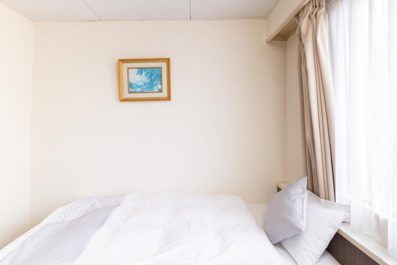 Oyo Joetsu City Hotel Kasugayama Екстер'єр фото