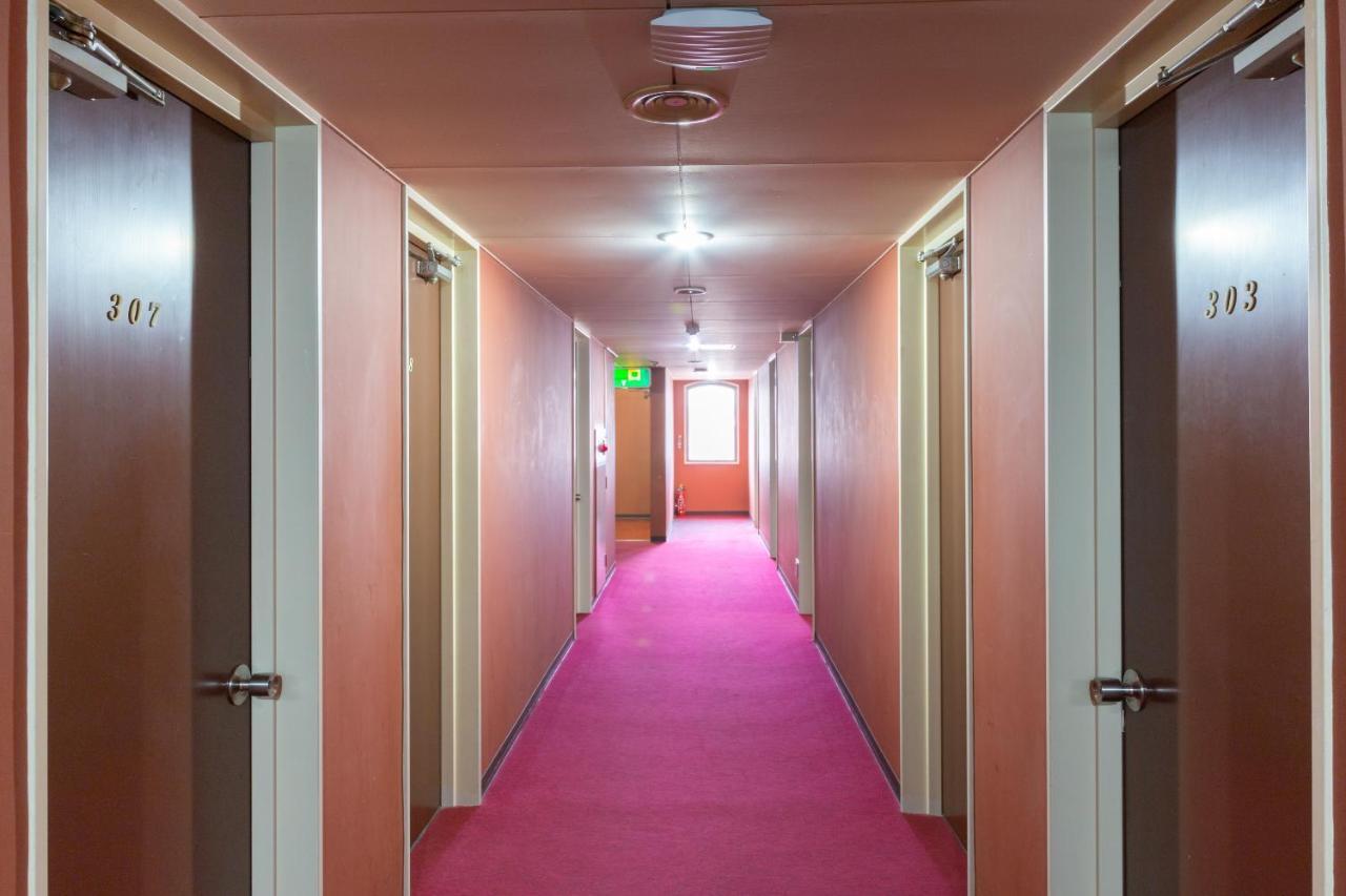 Oyo Joetsu City Hotel Kasugayama Екстер'єр фото