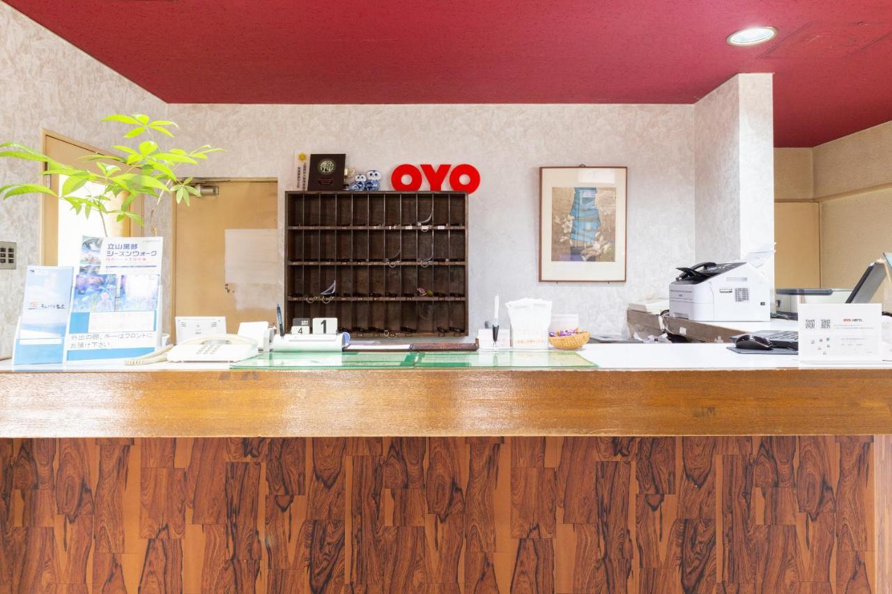 Oyo Joetsu City Hotel Kasugayama Екстер'єр фото
