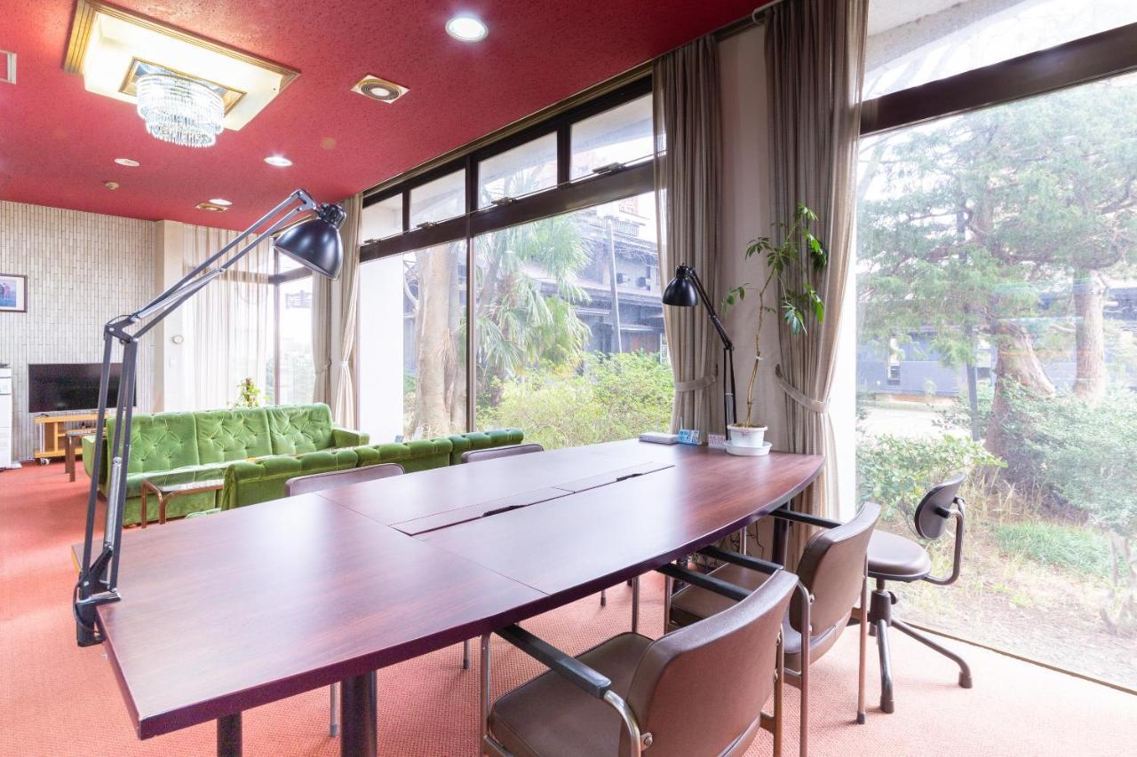 Oyo Joetsu City Hotel Kasugayama Екстер'єр фото