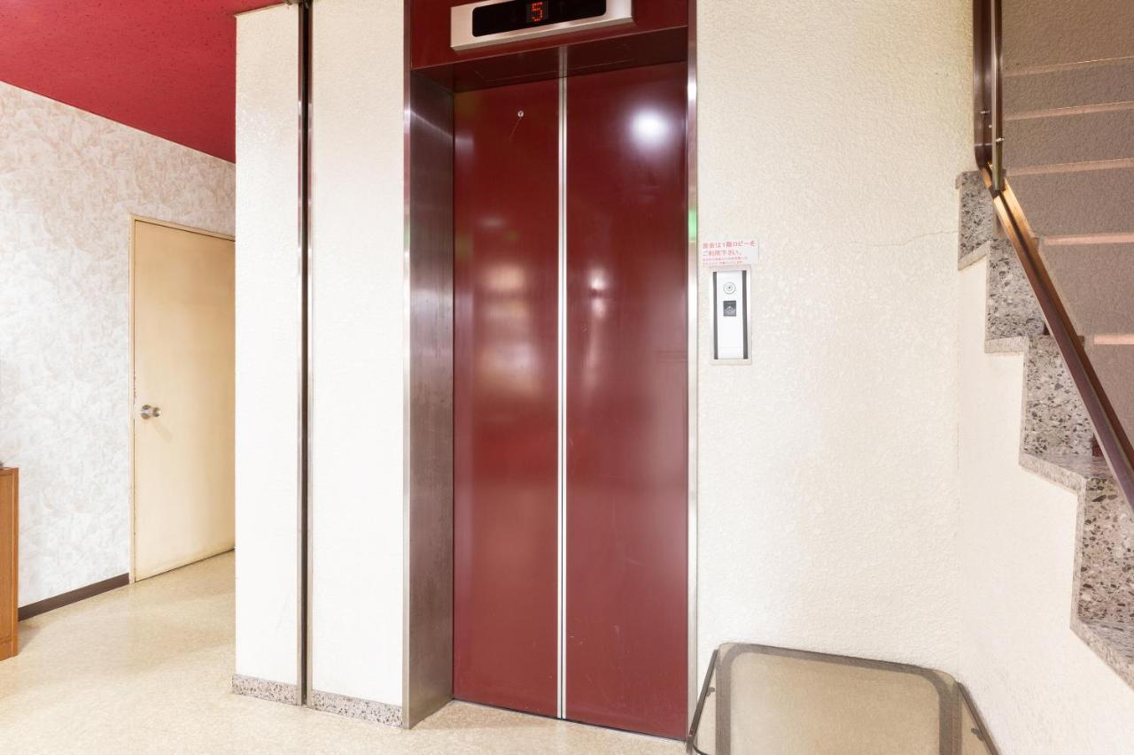 Oyo Joetsu City Hotel Kasugayama Екстер'єр фото