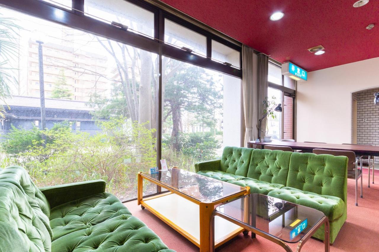 Oyo Joetsu City Hotel Kasugayama Екстер'єр фото
