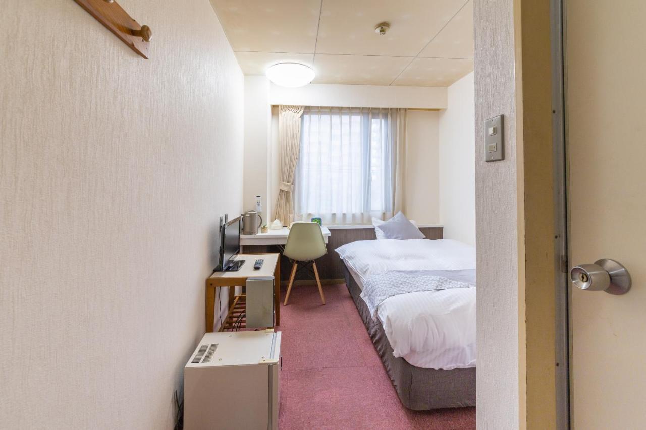 Oyo Joetsu City Hotel Kasugayama Екстер'єр фото